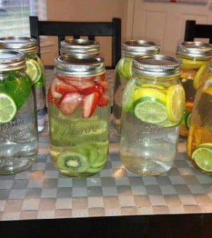 infused-water-fruits-soaking-benifits
