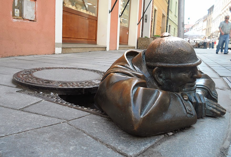 25 Of The Most Creative Sculptures And Statues From Around The World (17)
