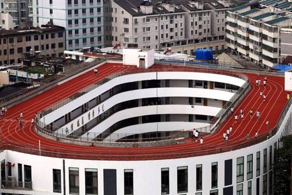 venues_on_the_roofs_of_schools_in_china
