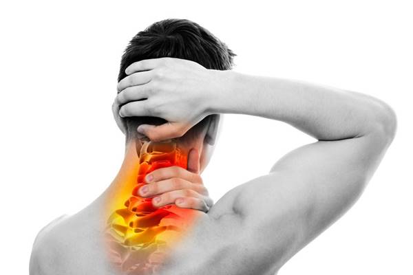 A nyakfájdalom 3 tipikus oka és kezelési lehetőségei