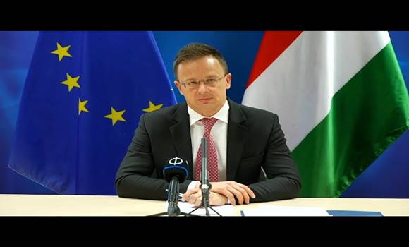 Szijjártó Péter rendkívüli bejelentése a III. világháborúról