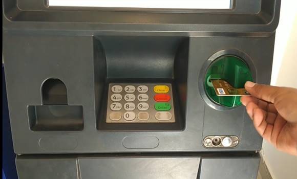 FONTOS! Megjelenik a bankautomatákon, ezt kell tenned készpénzfelvétel előtt!
