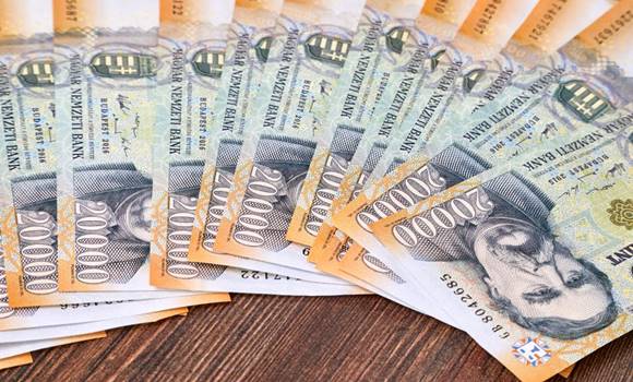 Családok, figyelem! 5 évre visszamenőleg igényelhető ez az összeg!